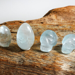 非加熱天然色ブルートパーズのエッグとスカル