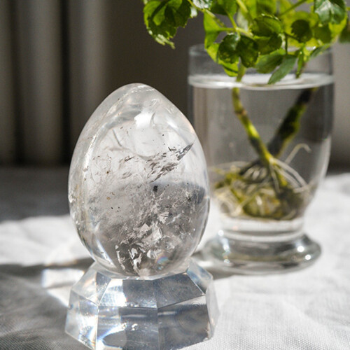 丸めの研磨水晶をちょっとだけ磨いて楽しむ